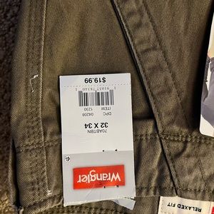 *NWT* Men’s WRANGLER pants (beige denim), SIZE 34 x 30